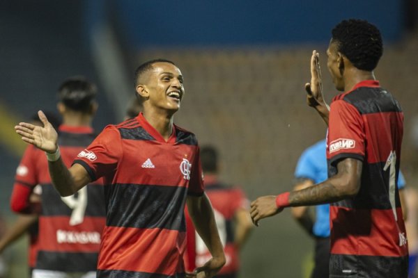 Dima: Everton will buy Brazilian right-back Wesley and loan it to Roma