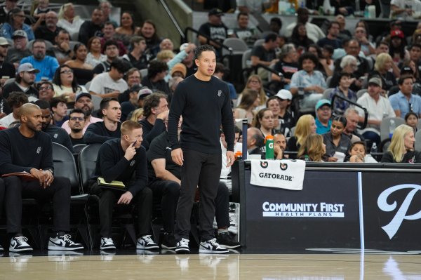 Spurs coach: We want to play our style and maintain this style no matter who is on the court