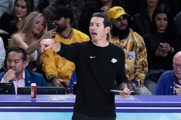 Redick: The starting lineup is playing well and will not stick to a fixed plan and will continue to improve on this basis.