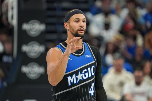 The Magic will face the Celtics in back-to-back games tomorrow, with Banqueiro continuing to miss & Suggs is not sure whether he can play.