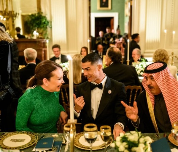 Trump aide: I didn’t recognize Ronaldo at first, but the kid said he has the most followers on Instagram!