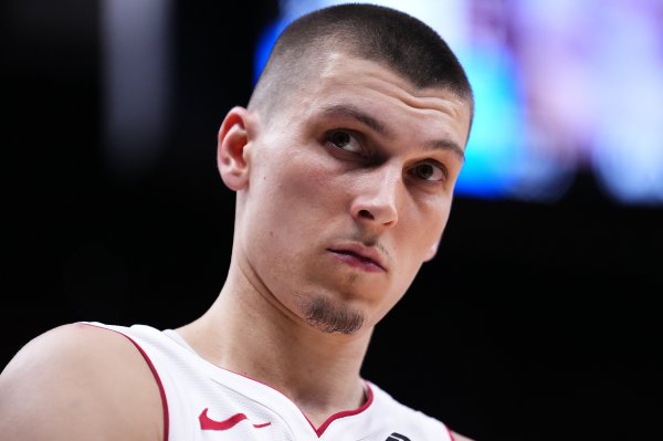 Hero: We are in a hot state recently. I want everyone to maintain the original rhythm.