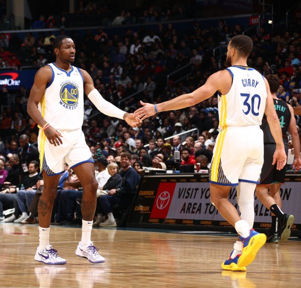 How does Kuminga keep up with the team during his recovery? Curry: He knows how to balance it all