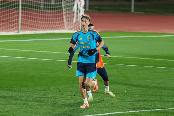 Marca: Huizen did not train with the team today due to knee discomfort and may miss the game against Olympiacos