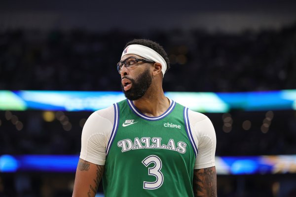 Thick Eyebrow: Trading rumors will not affect me. I am surrounded by rumors all the time. I just want to do my job well.